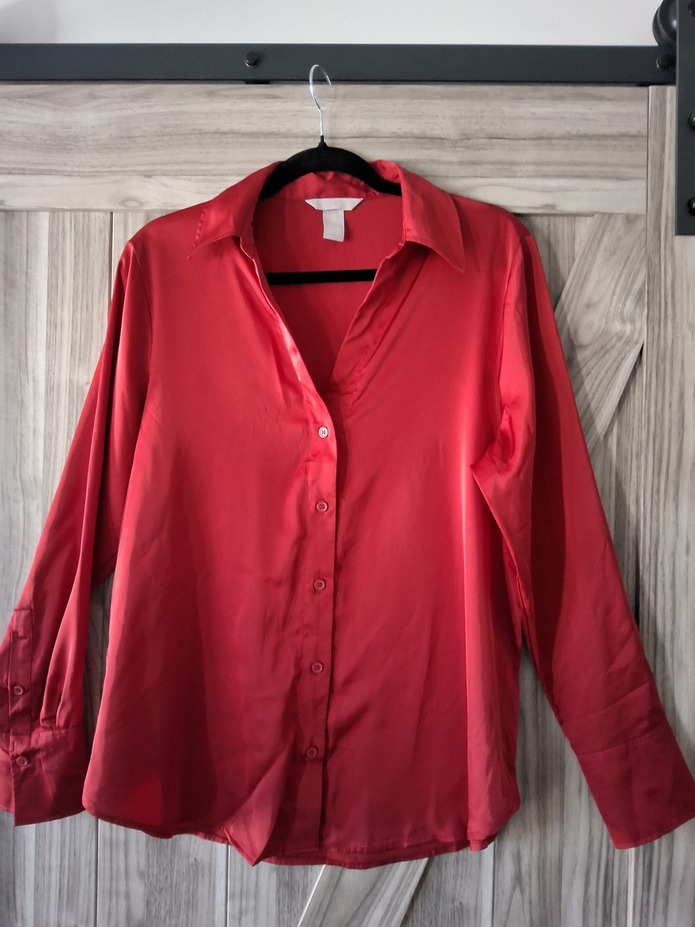 H&M Red Long-Sleeve Button-Down Shirt